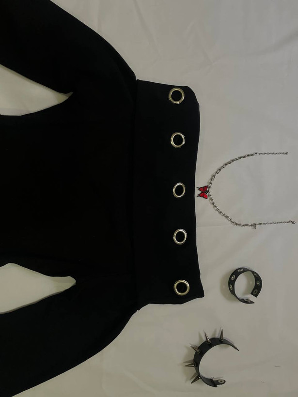 بلوز off shoulder
